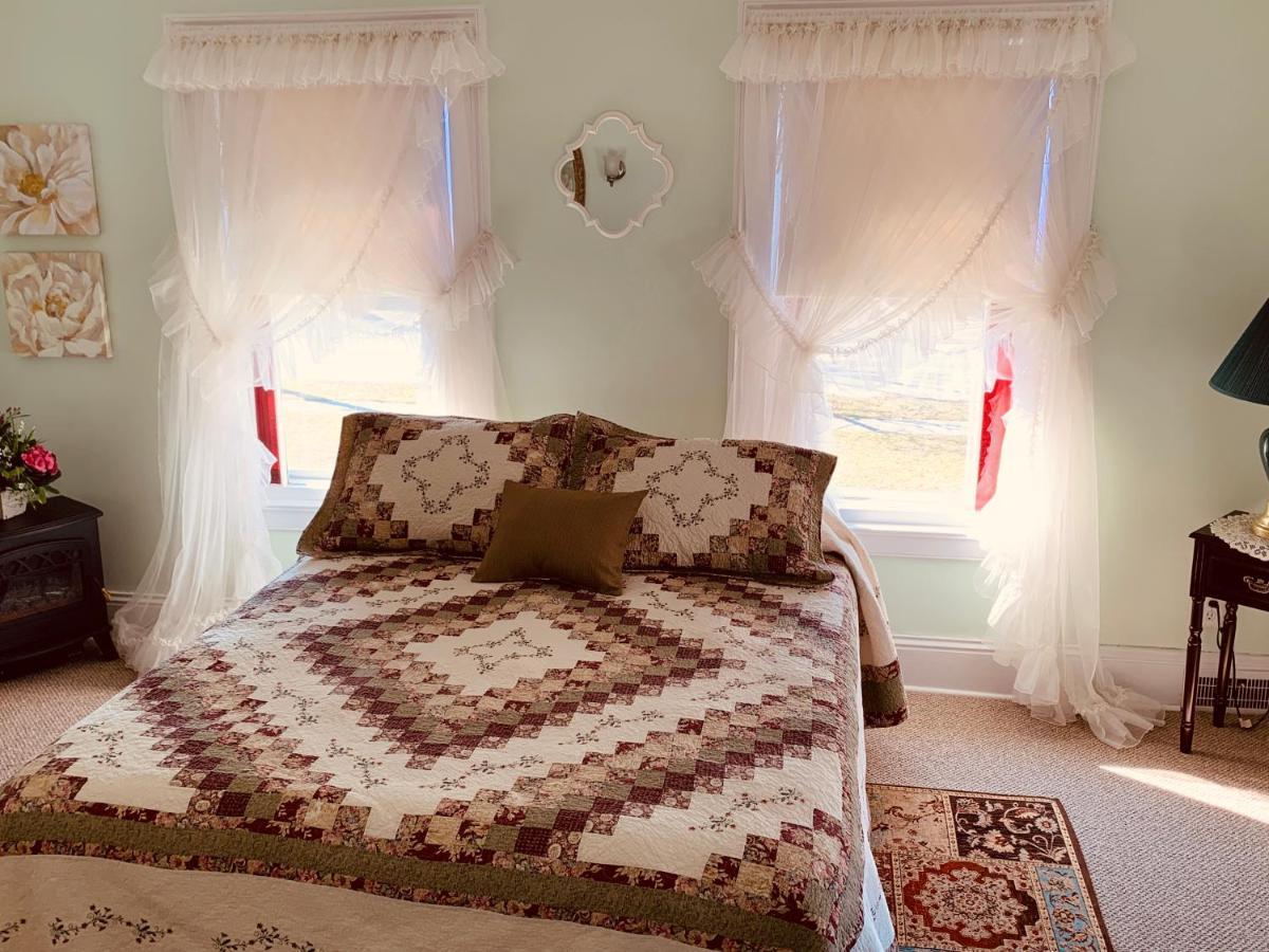 Centennial Inn Bed & Breakfast Конніот Екстер'єр фото